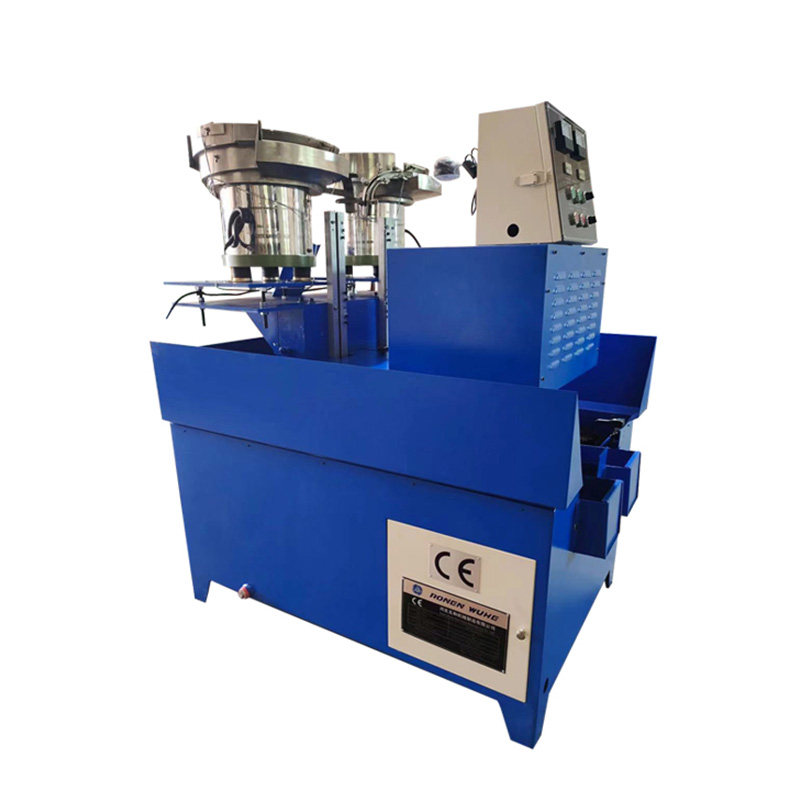 Mașină de filetat piulițe hexagonale pătrate